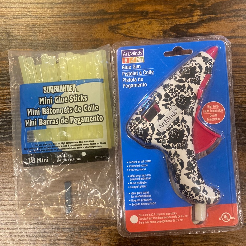 Artminds high temp glue gun with glue sticks